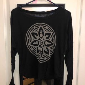 Lightweight Circle Floral Design Long Sleeve